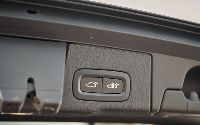 Volvo XC 60 cena 126800 przebieg: 103000, rok produkcji 2019 z Zduny małe 667